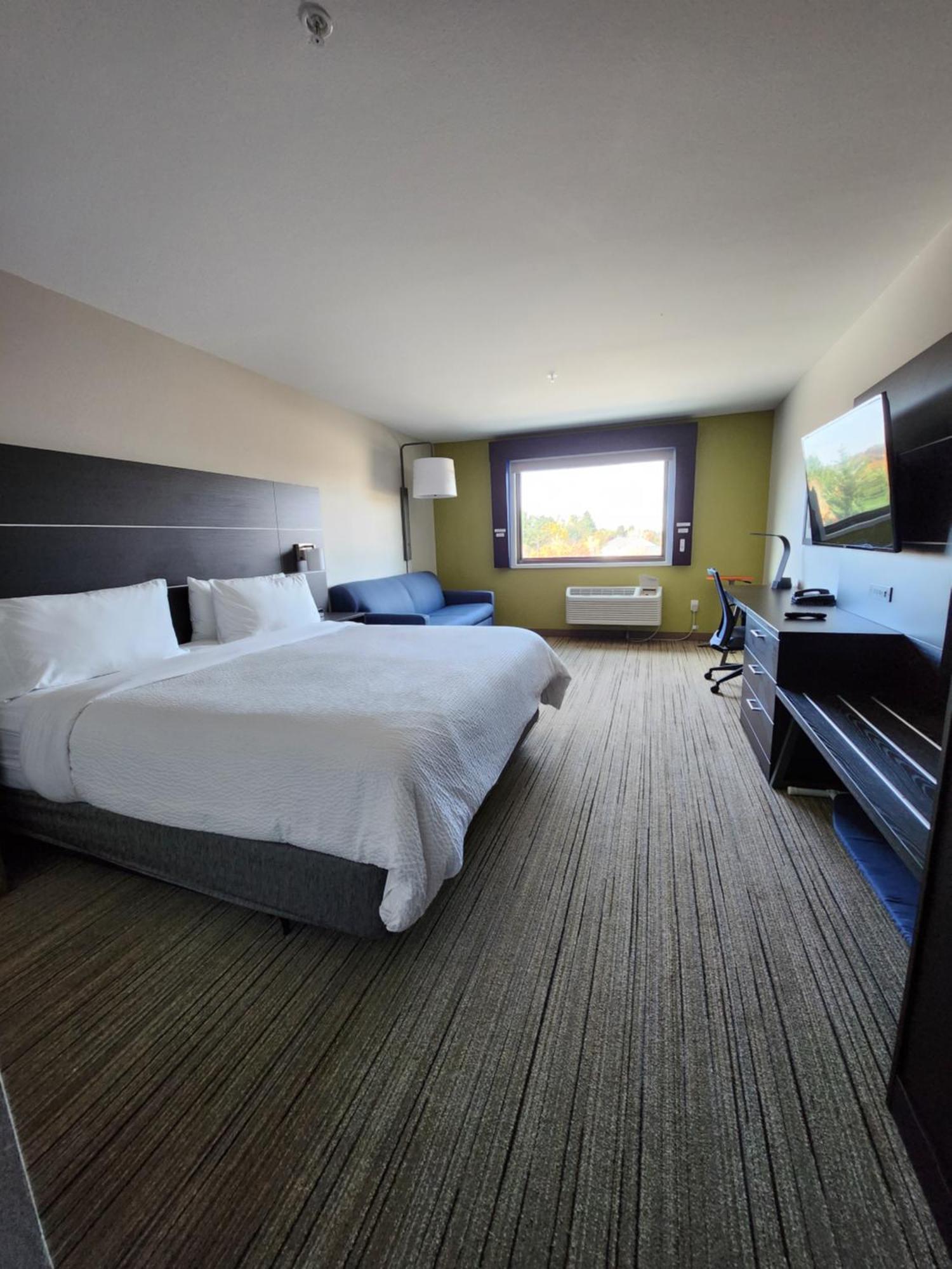 Holiday Inn Express & Suites - Camas By Ihg Exterior photo