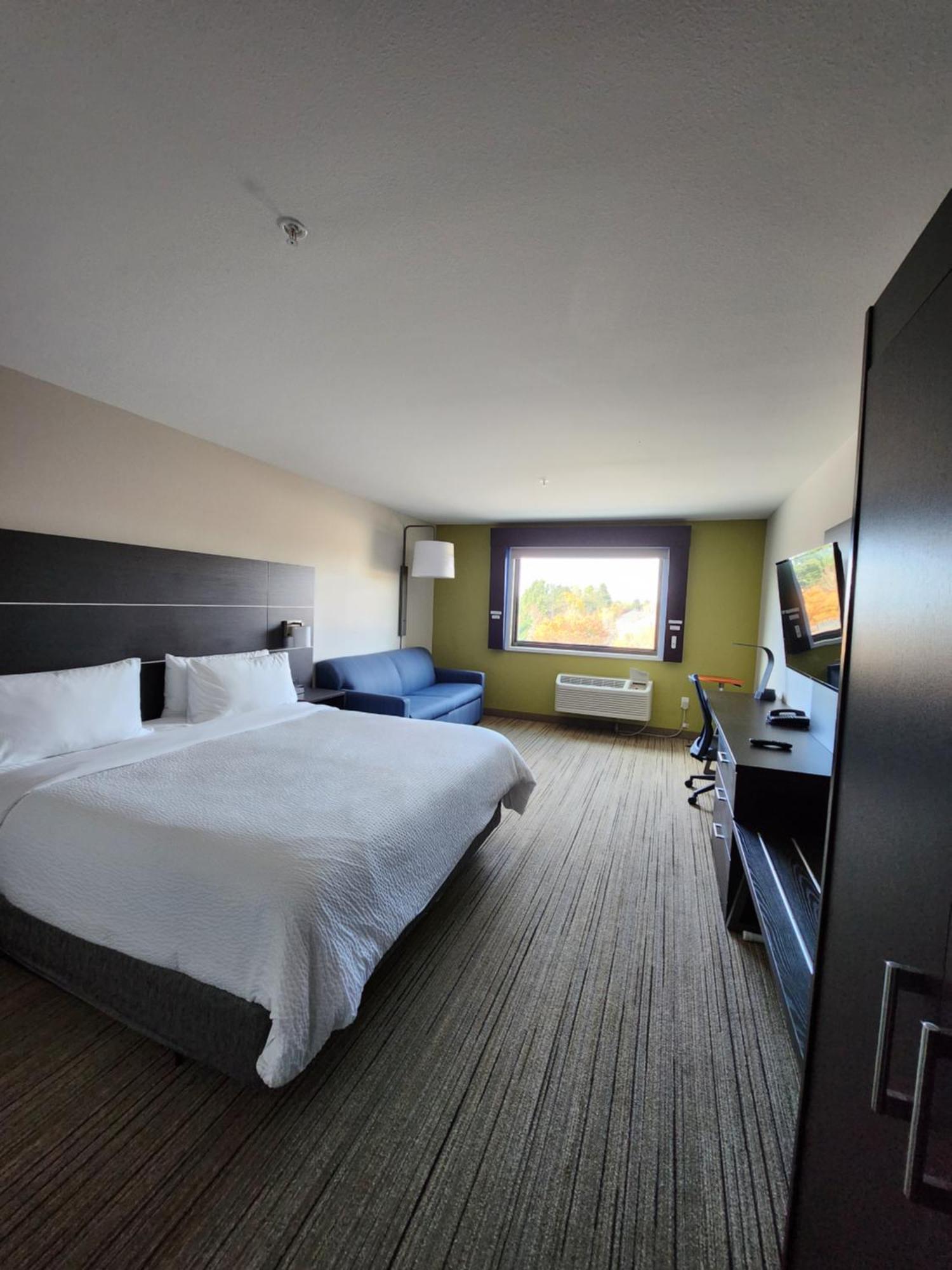 Holiday Inn Express & Suites - Camas By Ihg Exterior photo